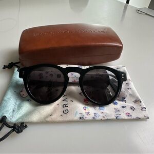 Illesteva Black Round Sunglasses with Dark Lenses